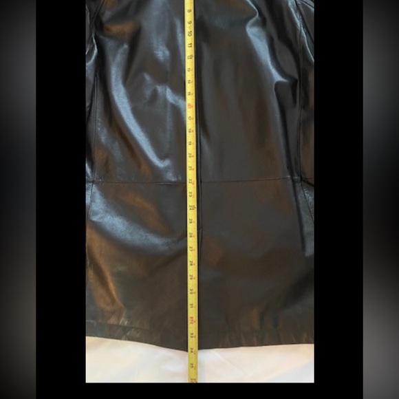 Danier Men’s Leather Jacket - Picture 11 of 17